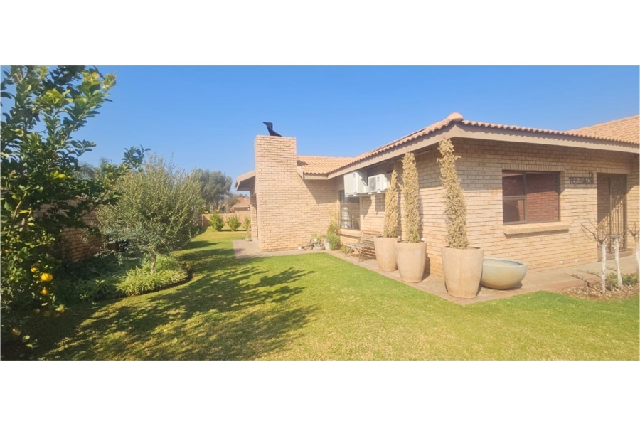 3 Bedroom Property for Sale in Hillcrest Northern Cape